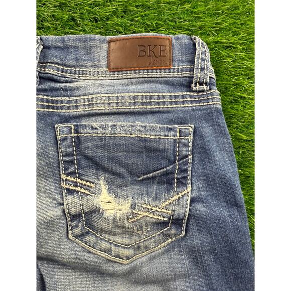 BKE Women’s Stella Distressed Straight Leg Jeans Blue Medium Wash Sz 27R 27x31.5 - Picture 3 of 12